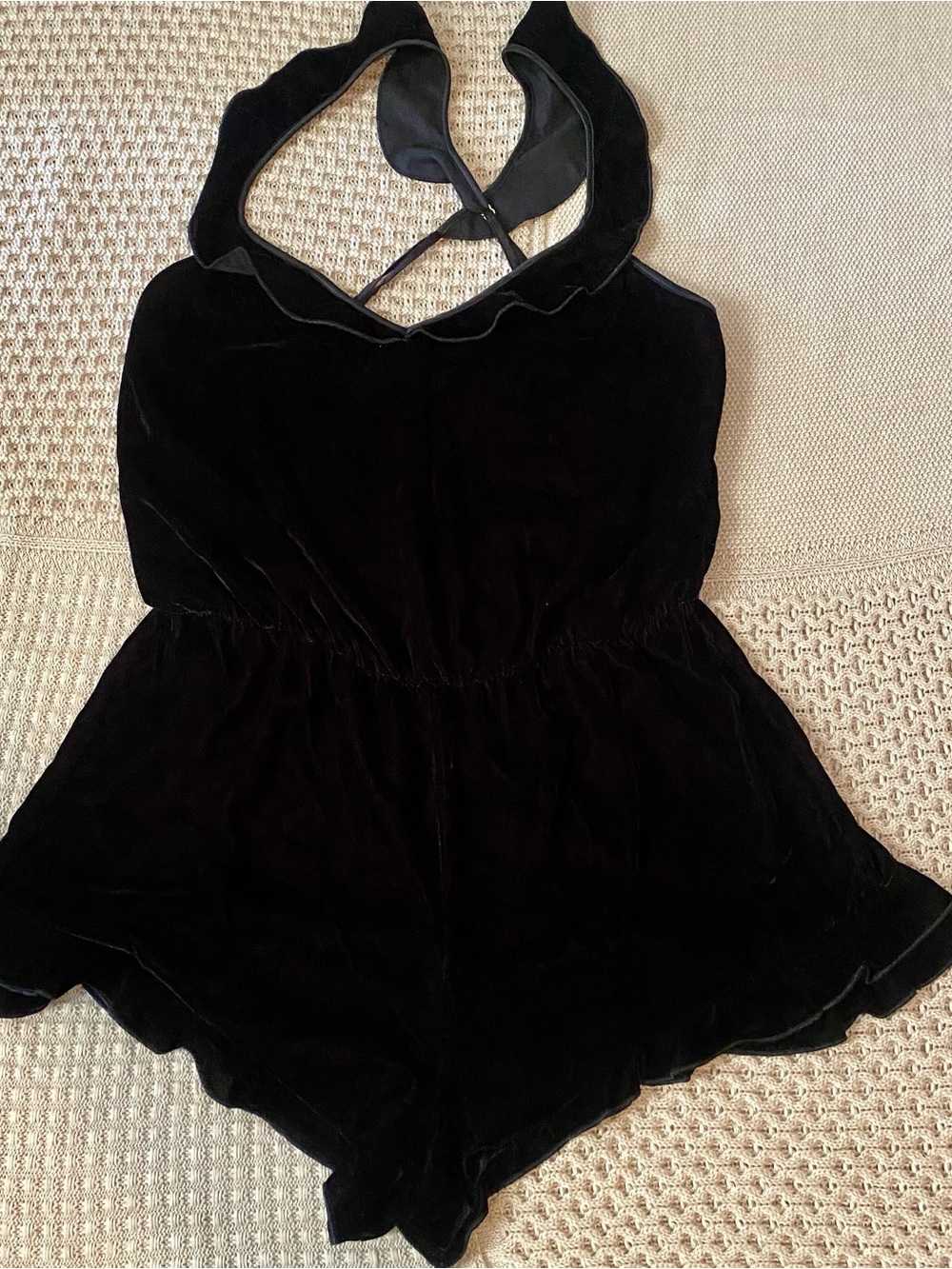 Victoria Secret Black Velvet Halter  Romper size M - Picture 2 of 9